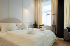 Brand-new 2-room apartment with a king size bed